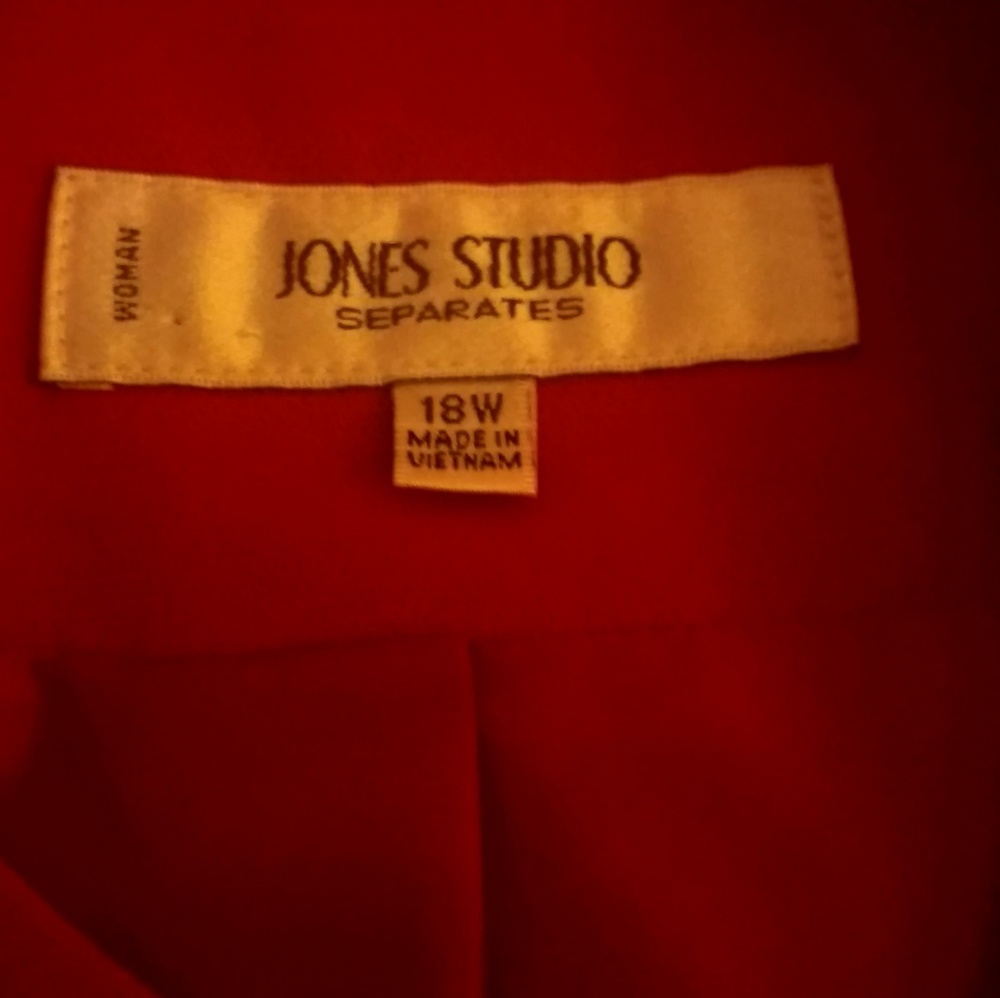 Suit - Picture 2 of 3